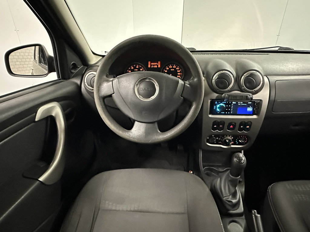 41600638-10.jpg