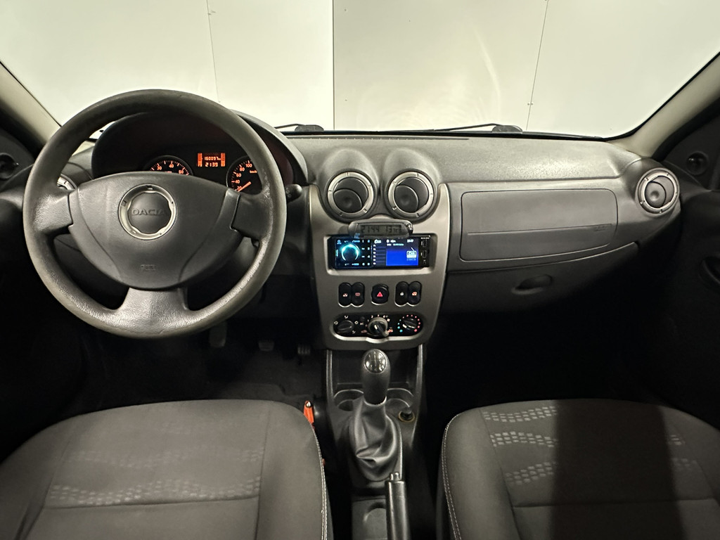 41600638-11.jpg