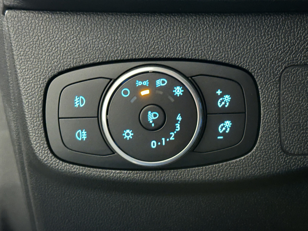 41811902-41.jpg