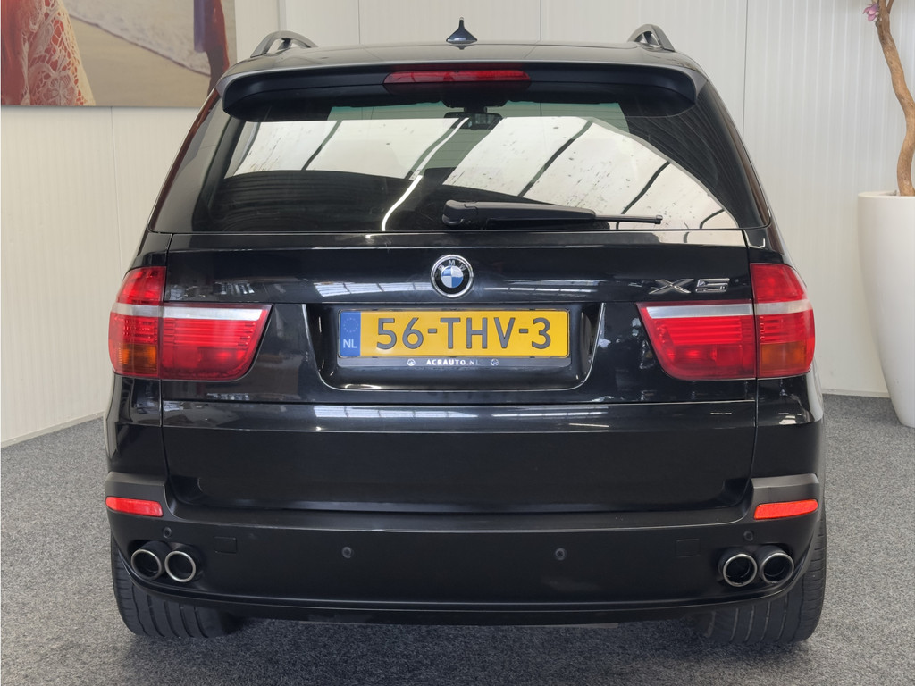 43181640-5.jpg