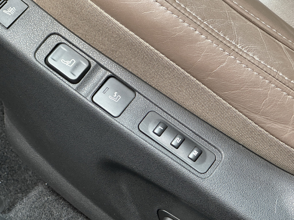 43645269-18.jpg