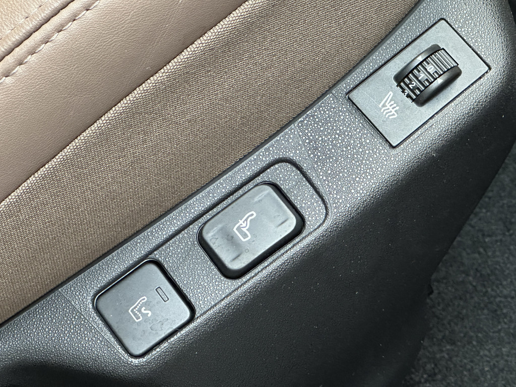 43645269-28.jpg